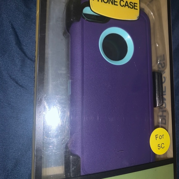 IPhone 5c Phone Case Defender with belt clip - Picture 5 of 6